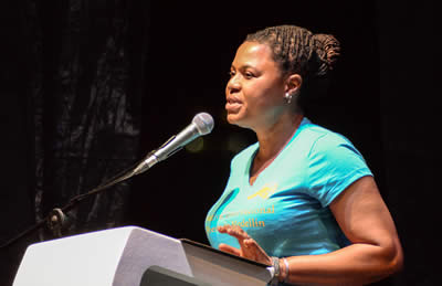 Lectura de Ayo Ayoola-Amale (Nigeria). © #25FIPM. Photo: Sara Marin